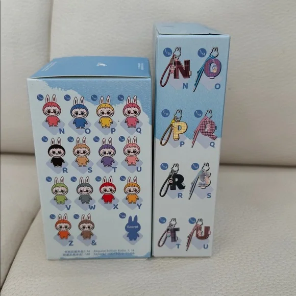 NIB Pop Mart Labubu Pin For Love Q Vinyl Plush & Letter Pendant Keychain - Picture 6 of 12